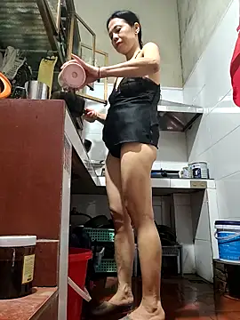 Tinease online show from 12, 10, 2025