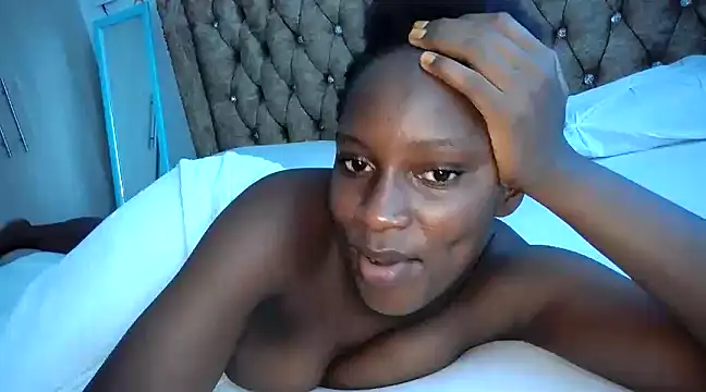 queen-goddess online show from 25, 12, 2024