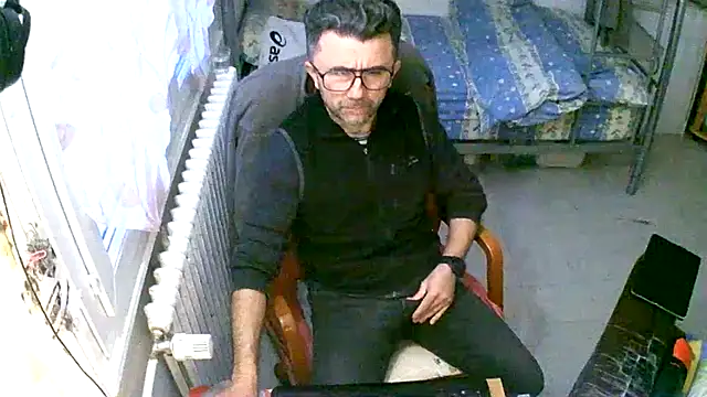 Snapshot of Lokoum3939 chatting on 4, 3, 2026 Lokoum3939 online show from 4, 3, 2026