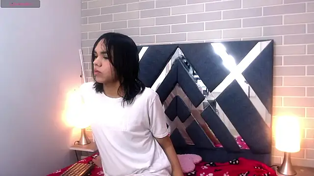 AndreaGil  online show from 26, 1, 2025