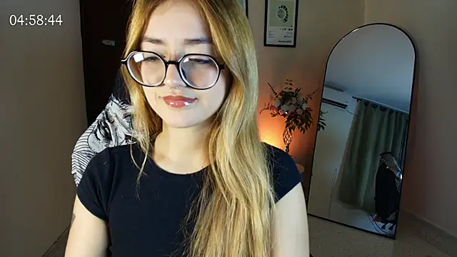 SweetJennaa online show from 18, 6, 2026