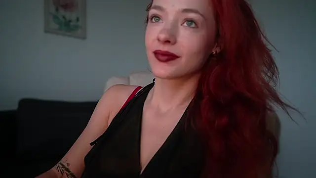 Snapshot of MiaRouge chatting on 5, 7, 2026 MiaRouge online show from 5, 7, 2026