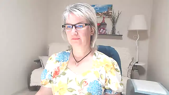 Snapshot of FleurMays chatting on 20, 6, 2026 FleurMays online show from 20, 6, 2026