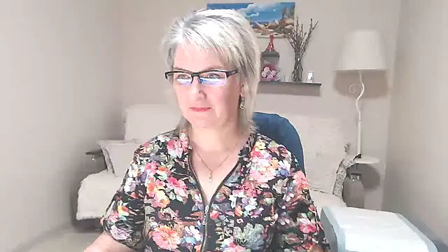 Snapshot of FleurMays chatting on 23, 6, 2026 FleurMays online show from 23, 6, 2026