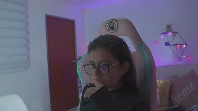 megan ssmith  online show from 12, 11, 2025