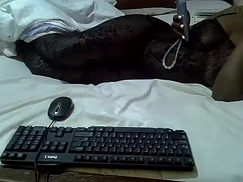 Snapshot of ebony_sonya chatting on 17, 12, 2025 ebony sonya online show from 17, 12, 2025