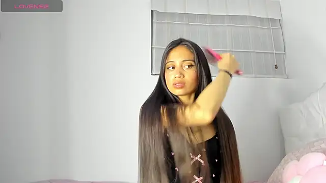 Loren parissi online show from 12, 11, 2025