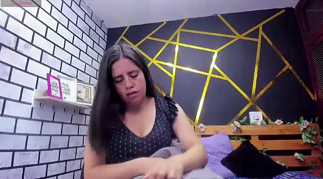 kathina giraldo online show from 10, 1, 2025