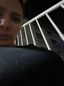 Snapshot of SofiaG_ chatting on 4, 12, 2024 SofiaG  online show from 4, 12, 2024