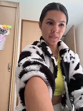 Snapshot of SofiaG_ chatting on 4, 12, 2024 SofiaG  online show from 4, 12, 2024