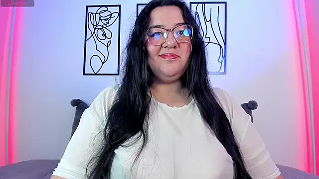 Snapshot of RubyPirsso18 chatting on 1, 3, 2025 RubyPirsso18 online show from 1, 3, 2025
