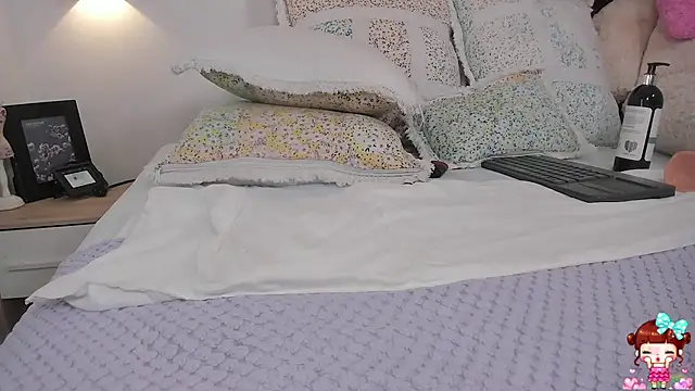 Snapshot of khloe_cutee chatting on 24, 12, 2024 khloe cutee online show from 24, 12, 2024