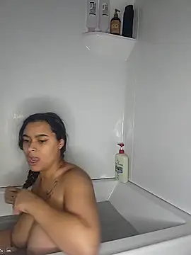 cinnaminnie online show from 3, 3, 2026