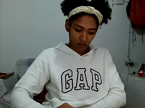 miriam775 online show from 2, 10, 2025