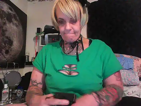 Snapshot of Hunniebunnie78 chatting on 14, 6, 2026 Hunniebunnie78 online show from 14, 6, 2026