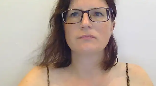 CrimsonMistress online show from 7, 1, 2025