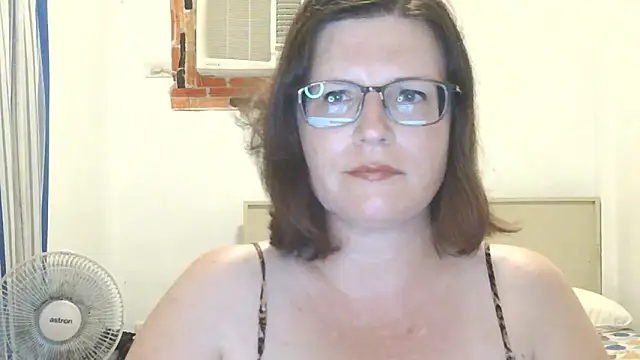 CrimsonMistress online show from 27, 3, 2026