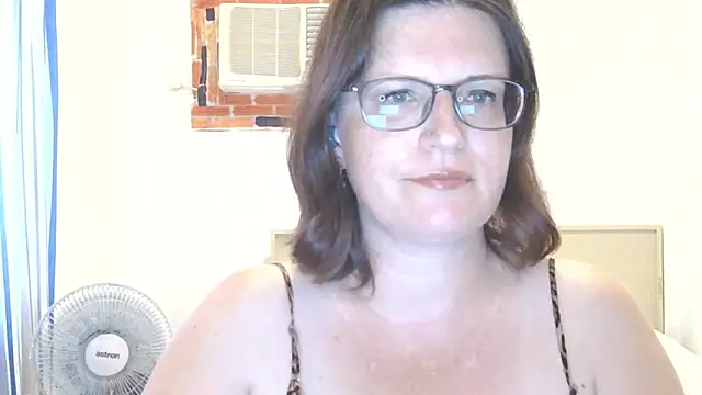 CrimsonMistress online show from 28, 3, 2026