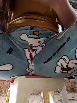 JasminePham online show from 20, 1, 2025