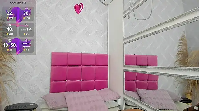 nataly velez online show from 8, 3, 2025