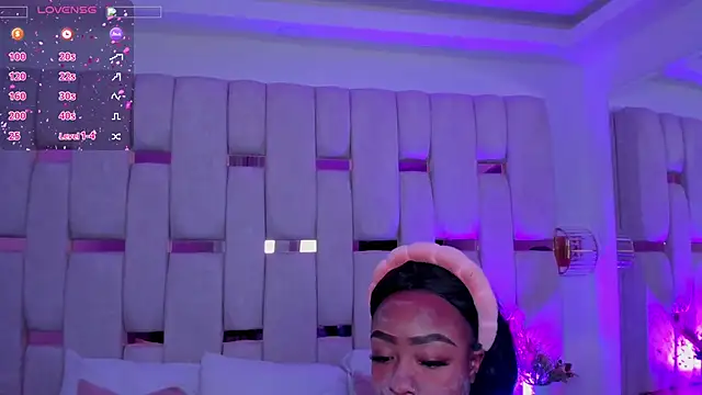 Snapshot of mia_schwarz chatting on 13, 5, 2026 mia schwarz online show from 13, 5, 2026