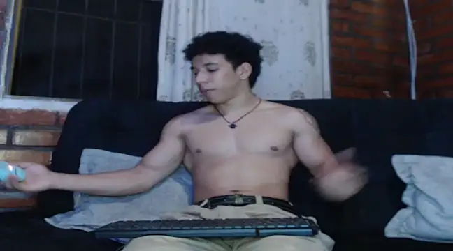 Snapshot of ethan_noir chatting on 12, 1, 2025 ethan noir online show from 12, 1, 2025