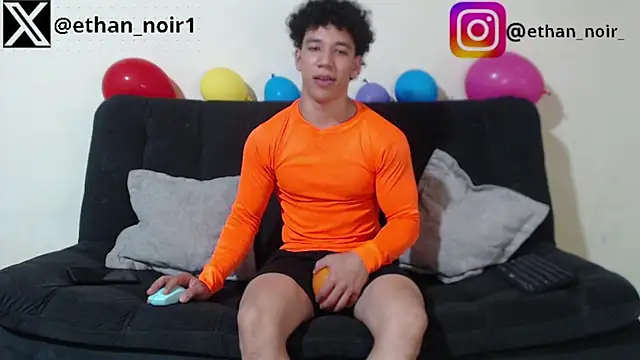 Snapshot of ethan_noir chatting on 20, 3, 2025 ethan noir online show from 20, 3, 2025