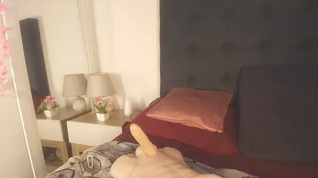 Evelonga 707 online show from 8, 4, 2026