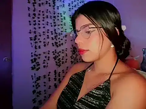 Snapshot of Adararose1 chatting on 3, 2, 2025 Adararose1 online show from 3, 2, 2025