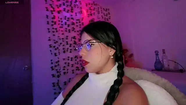 Snapshot of Adararose1 chatting on 8, 9, 2025 Adararose1 online show from 8, 9, 2025