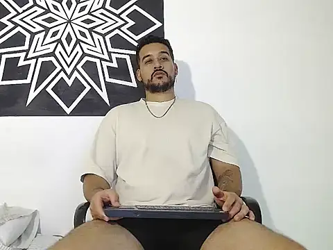  CHRIS-DENNIS  online show from 25, 4, 2026