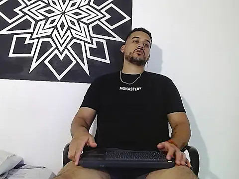  CHRIS-DENNIS  online show from 8, 5, 2026