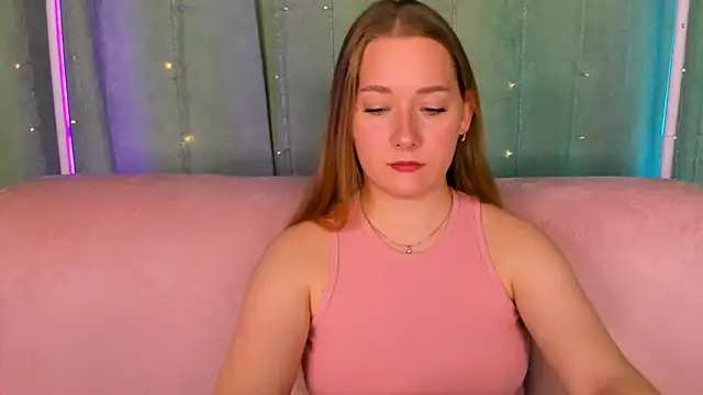Snapshot of AlinaVice chatting on 30, 4, 2026 AlinaVice online show from 30, 4, 2026