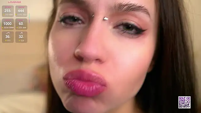 Snapshot of vivid_girls_vg chatting on 1, 12, 2025 vivid girls vg online show from 1, 12, 2025