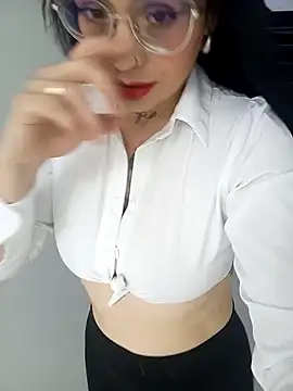 Snapshot of Elaanna_01 chatting on 12, 12, 2024 Elaanna 01 online show from 12, 12, 2024