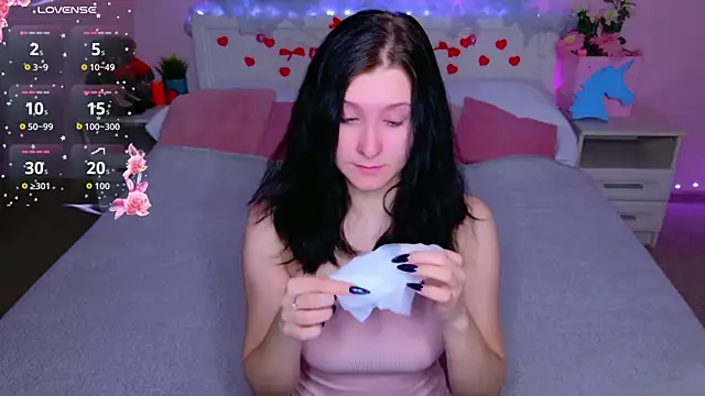 Snapshot of SarahStanley chatting on 6, 3, 2026 SarahStanley online show from 6, 3, 2026