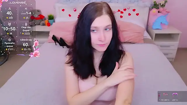 Snapshot of SarahStanley chatting on 9, 4, 2026 SarahStanley online show from 9, 4, 2026