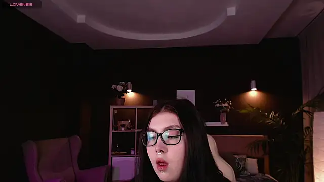 Arizonaa Muse online show from 8, 3, 2025