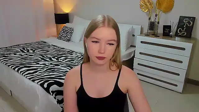 shy  lady online show from 30, 1, 2025