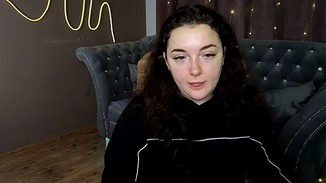 GloriNichols online show from 25, 1, 2025