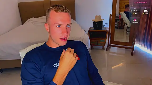 Snapshot of tommy_cumfinger chatting on 1, 11, 2025 tommy cumfinger online show from 1, 11, 2025