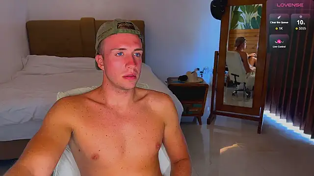 Snapshot of tommy_cumfinger chatting on 12, 11, 2025 tommy cumfinger online show from 12, 11, 2025