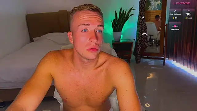 Snapshot of tommy_cumfinger chatting on 17, 11, 2025 tommy cumfinger online show from 17, 11, 2025