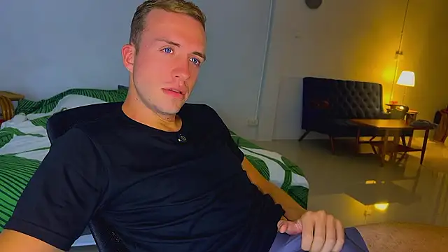 Snapshot of tommy_cumfinger chatting on 1, 2, 2026 tommy cumfinger online show from 1, 2, 2026