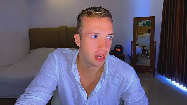 tommy cumfinger online show from 15, 4, 2026