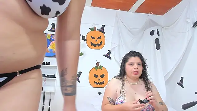 Karol IsabelCouple online show from 1, 11, 2025