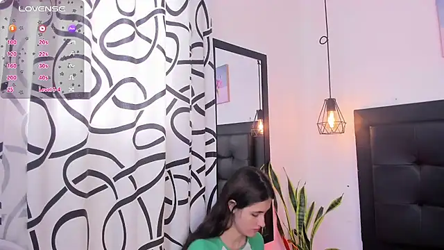 Snapshot of sweet_abby1 chatting on 13, 12, 2024 sweet abby1 online show from 13, 12, 2024