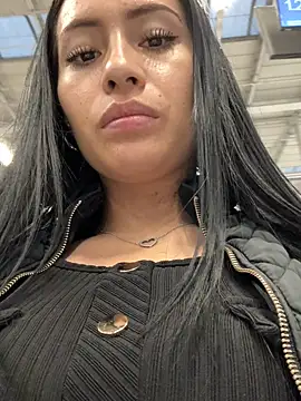 Snapshot of Sara_luna_ chatting on 1, 3, 2025 Sara luna online show from 1, 3, 2025