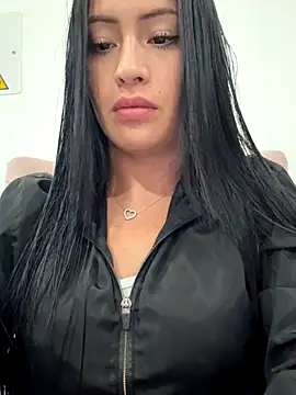 Snapshot of Sara_luna_ chatting on 29, 10, 2025 Sara luna online show from 29, 10, 2025