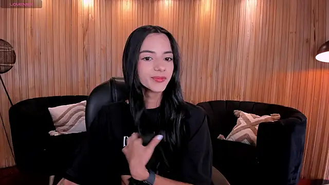 Snapshot of HannahJamesX chatting on 1, 8, 2026 HannahJamesX online show from 1, 8, 2026